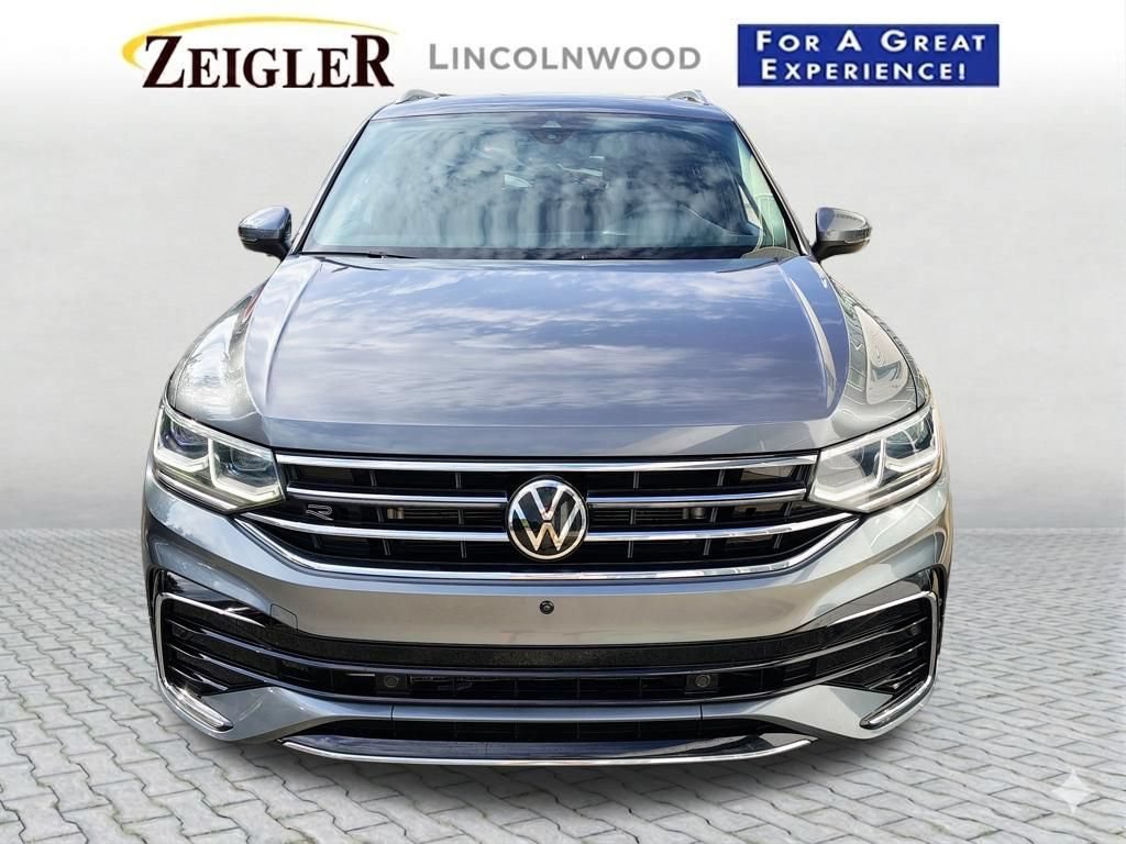 Used 2024 Volkswagen Tiguan SEL R-Line AWD/4WD image 5