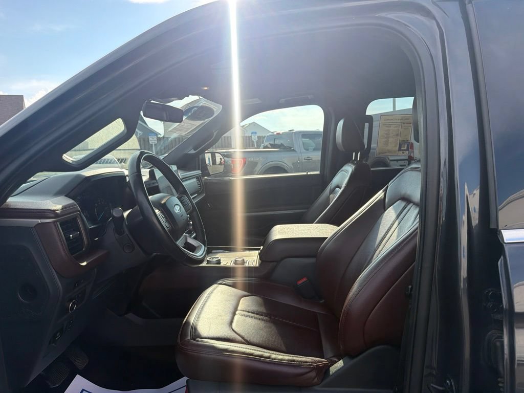 Used 2022 Ford Expedition Limited AWD/4WD image 28
