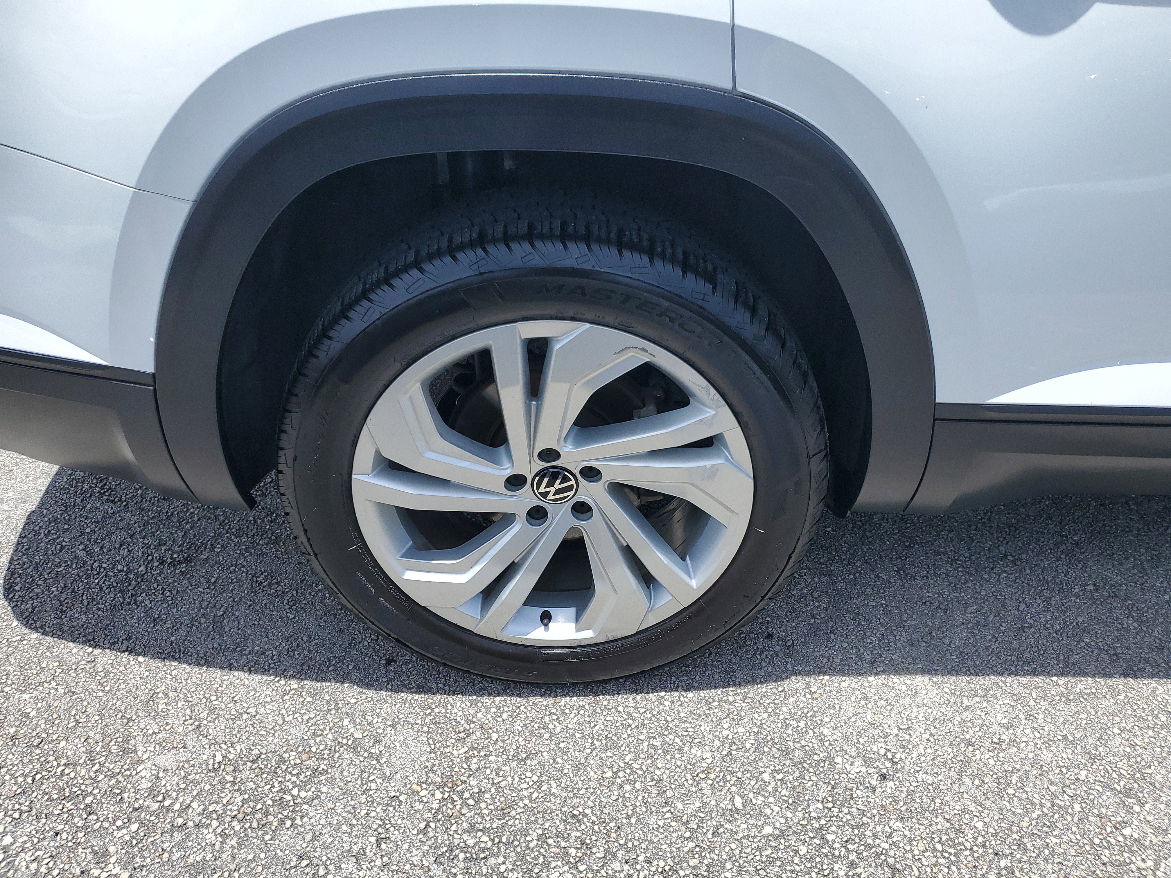 Used 2021 Volkswagen Atlas SE w/ Panoramic Sunroof Package image 7