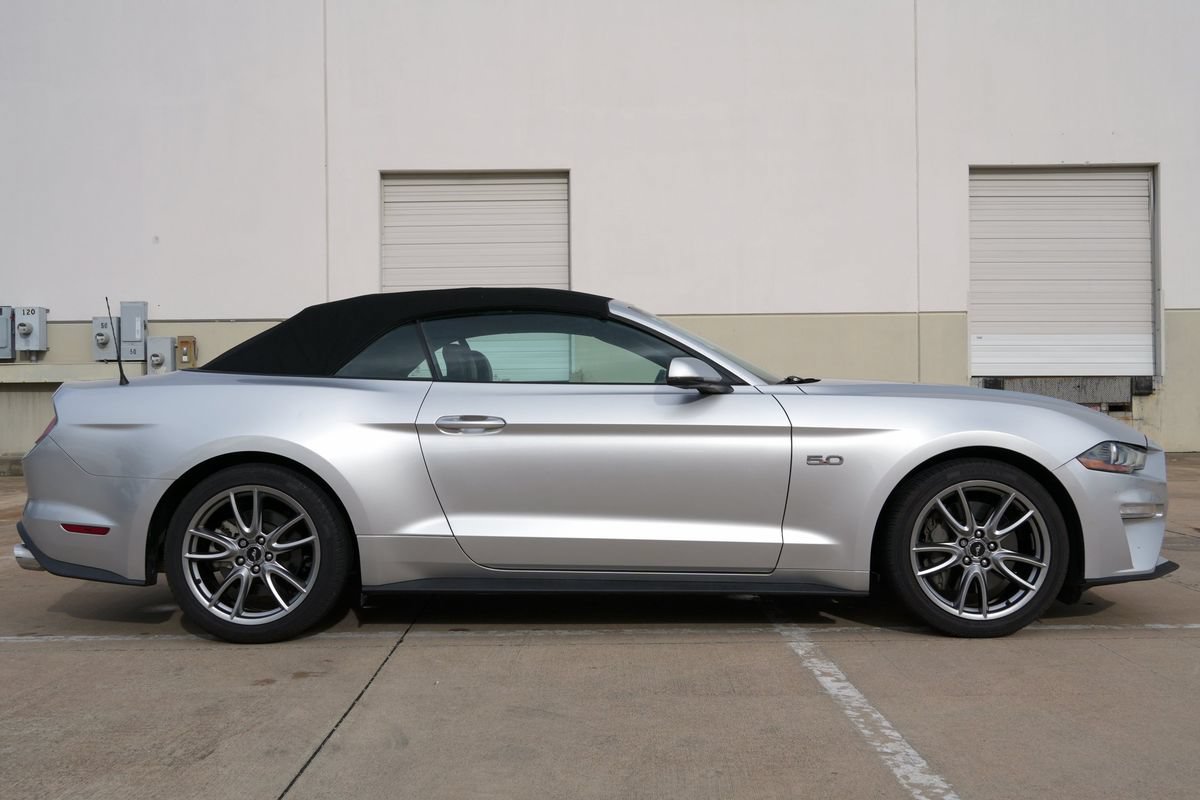 Used 2018 Ford Mustang GT Premium w/ Equipment Group 401A RWD image 13