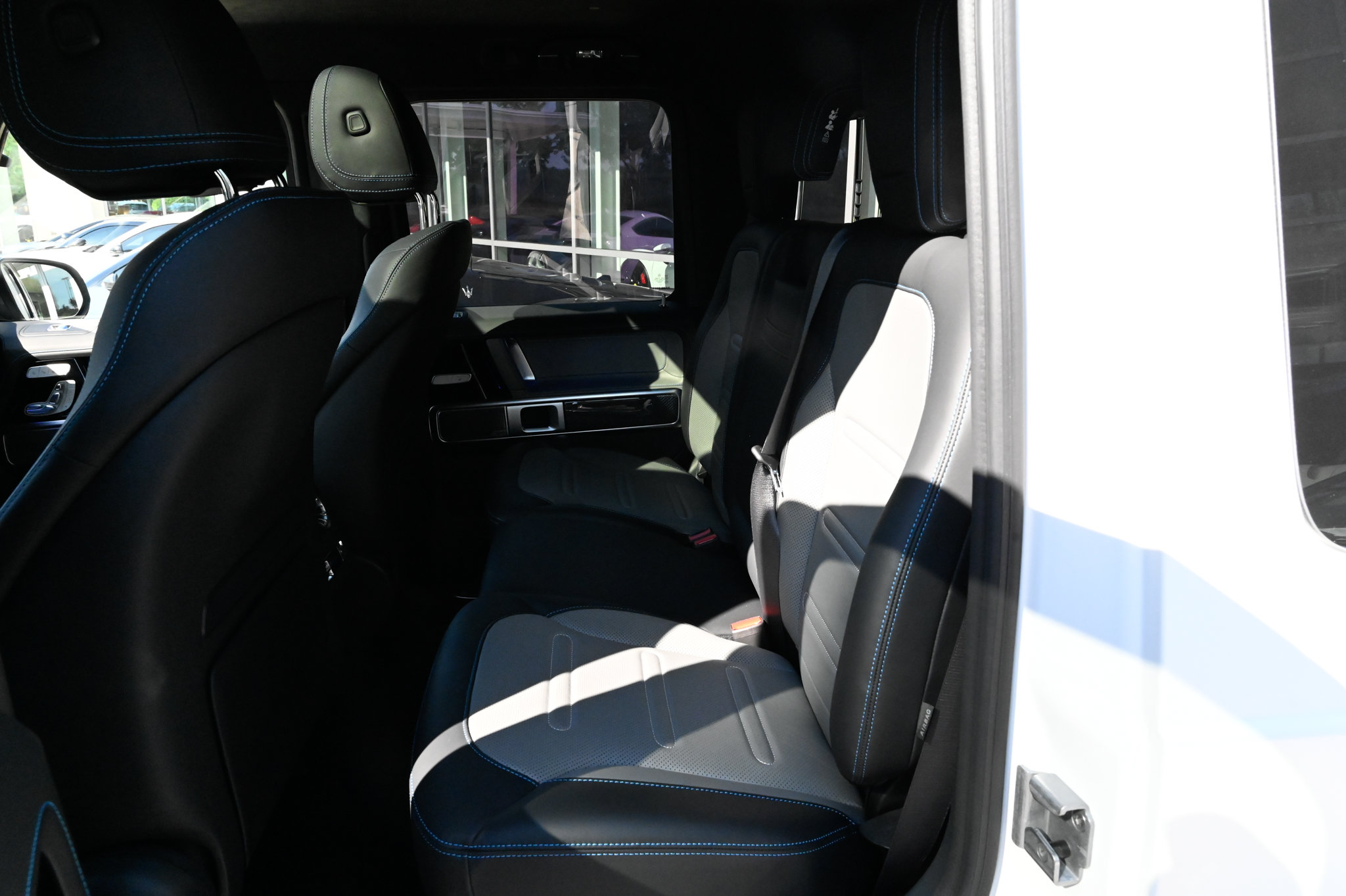 Used 2025 Mercedes-Benz G 580 w/ EQ Technology image 39