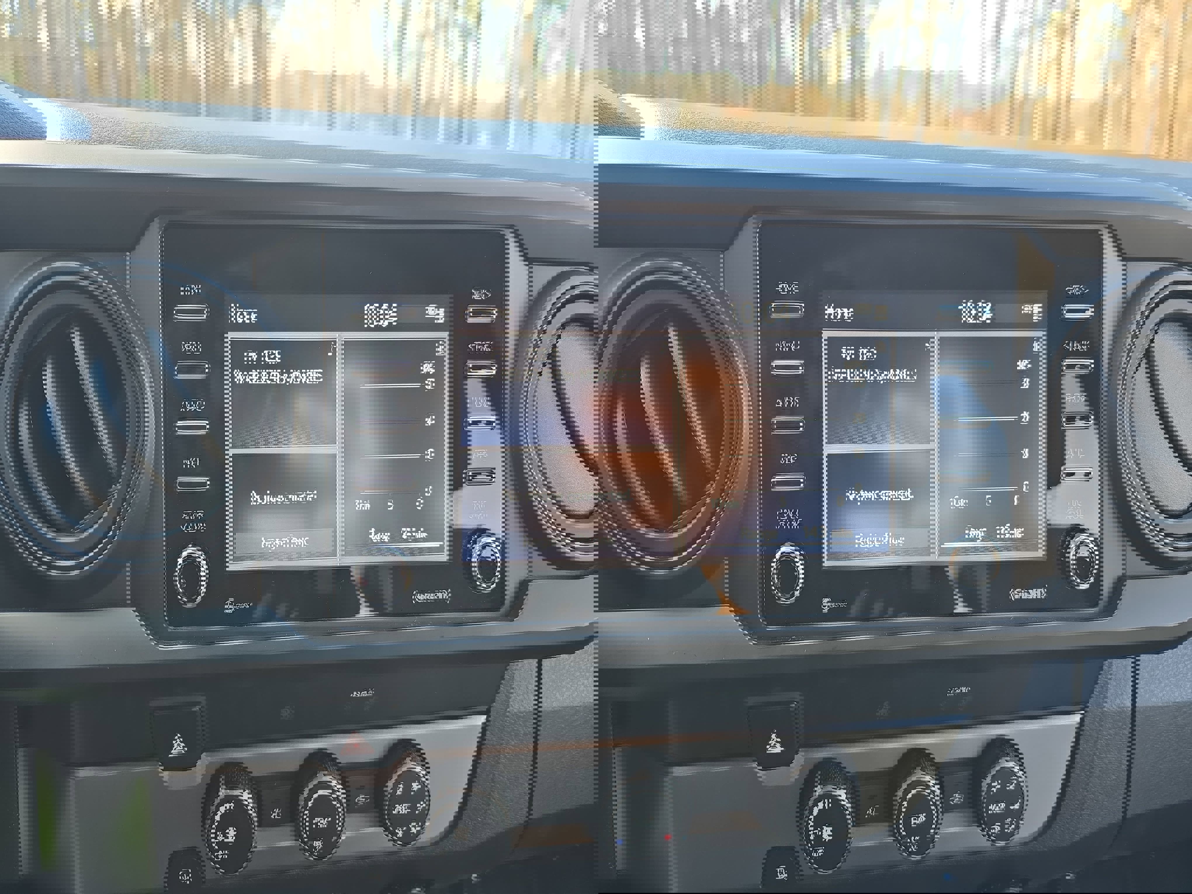 Used 2022 Toyota Tacoma SR w/ SR Convenience Package image 22