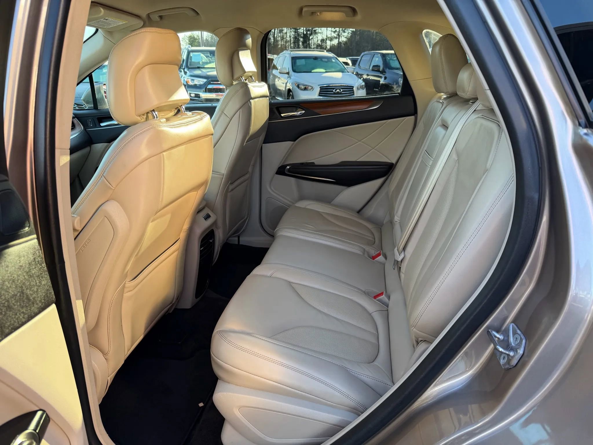 Used 2018 Lincoln MKC Select w/ Select Plus Package FWD image 14