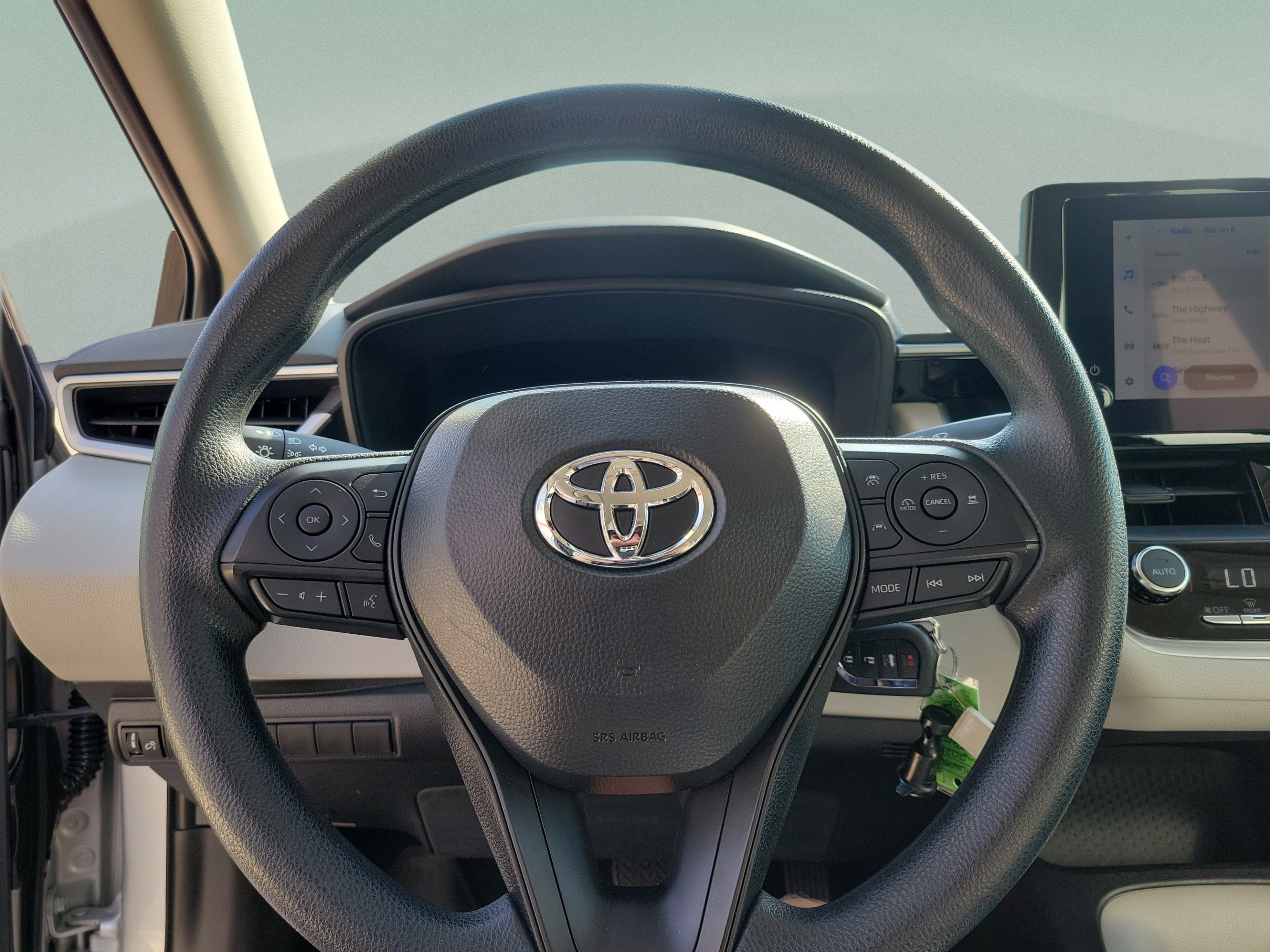 Used 2026 Toyota Corolla LE FWD image 12