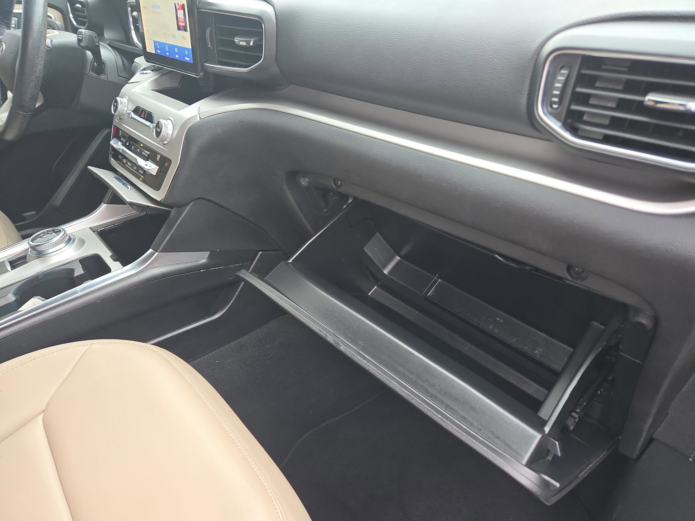 Used 2021 Ford Explorer XLT w/ Equipment Group 202A image 28