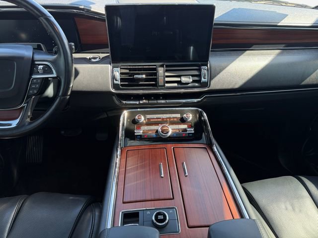 Used 2022 Lincoln Navigator L Reserve image 11
