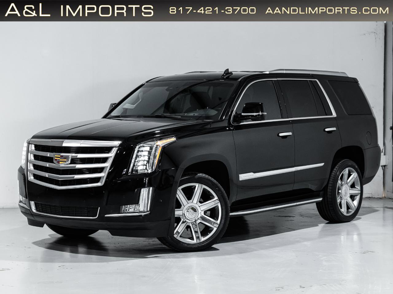 Used 2019 Cadillac Escalade Luxury AWD/4WD image 1
