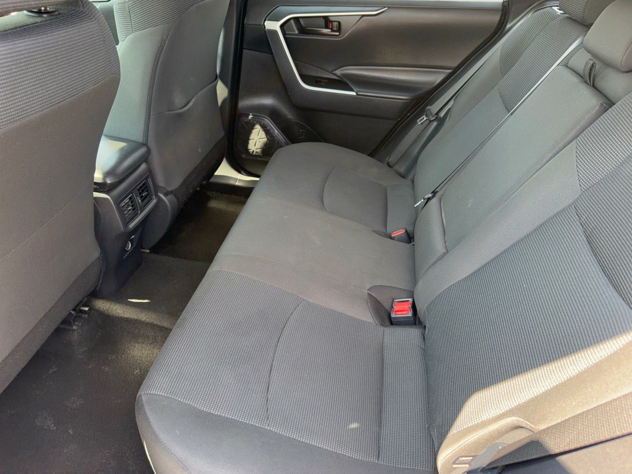 Used 2024 Toyota RAV4 LE AWD/4WD image 25