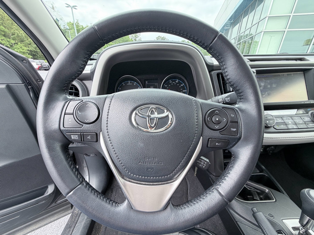 Used 2017 Toyota RAV4 XLE FWD image 12
