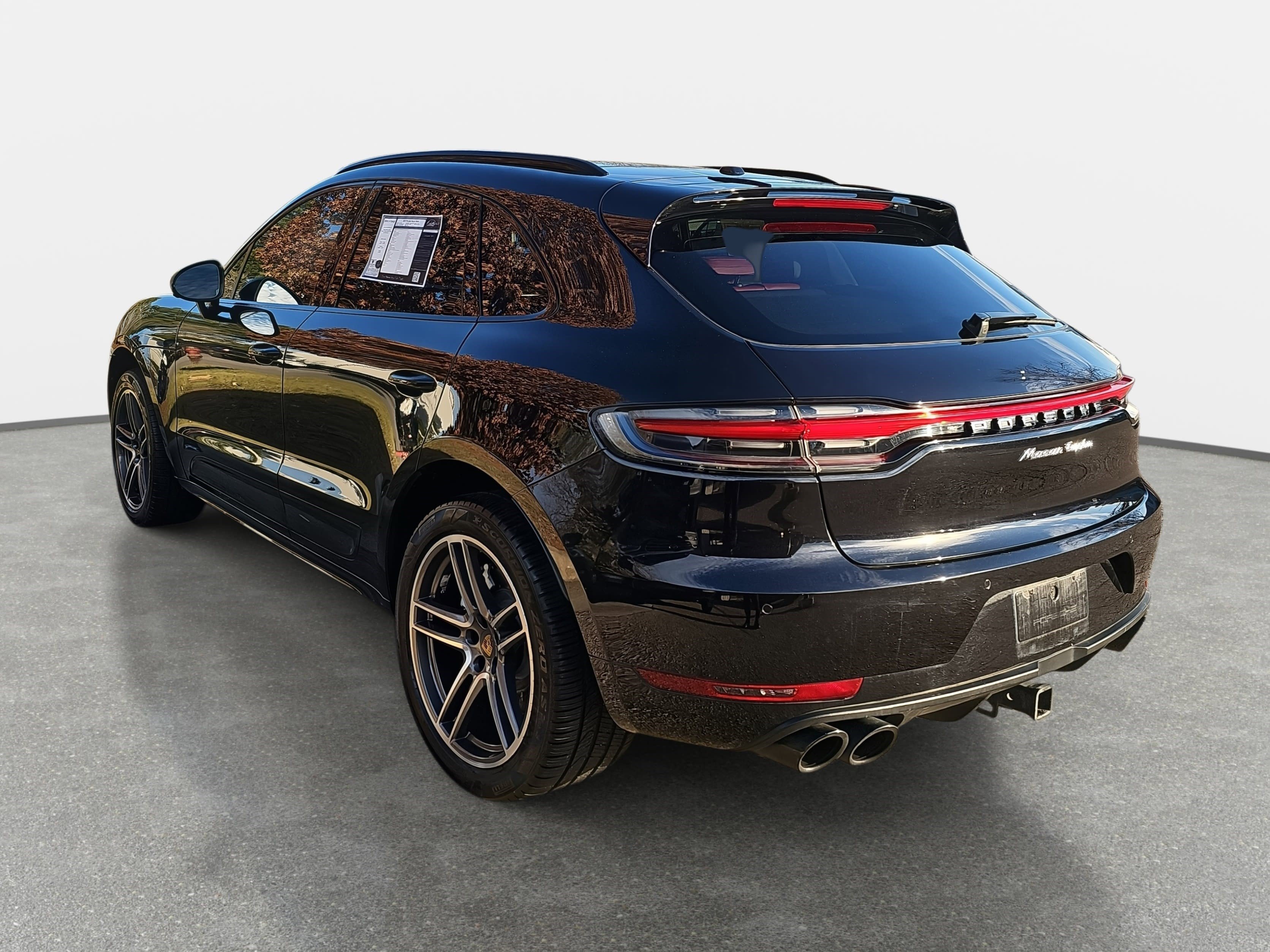 Used 2021 Porsche Macan Turbo image 7