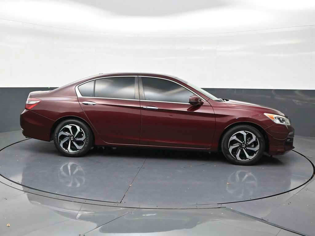 Used 2017 Honda Accord EX-L image 6
