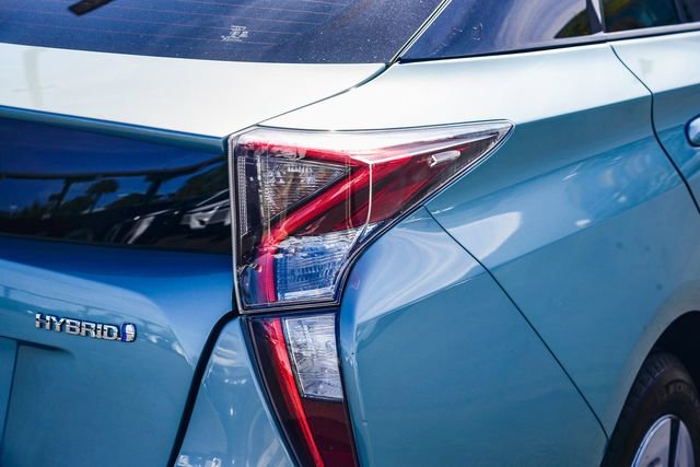 Used 2017 Toyota Prius Three image 7