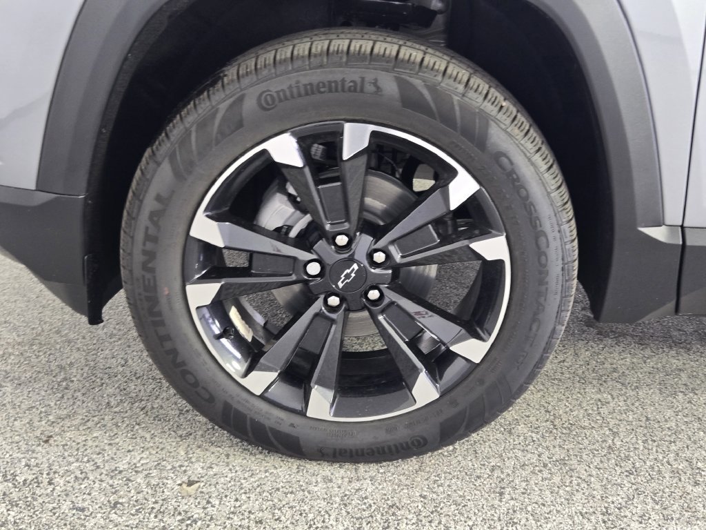New 2026 Chevrolet Equinox RS w/ Convenience Package III FWD image 14