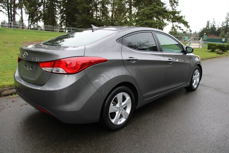 Used 2013 Hyundai Elantra GLS image 3
