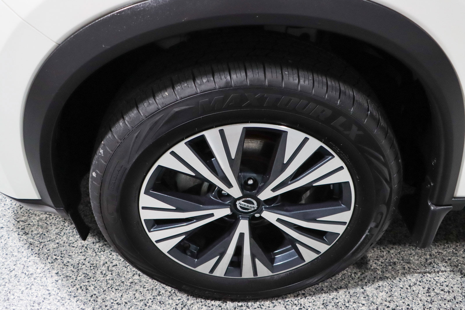 Used 2021 Nissan Rogue SV image 11