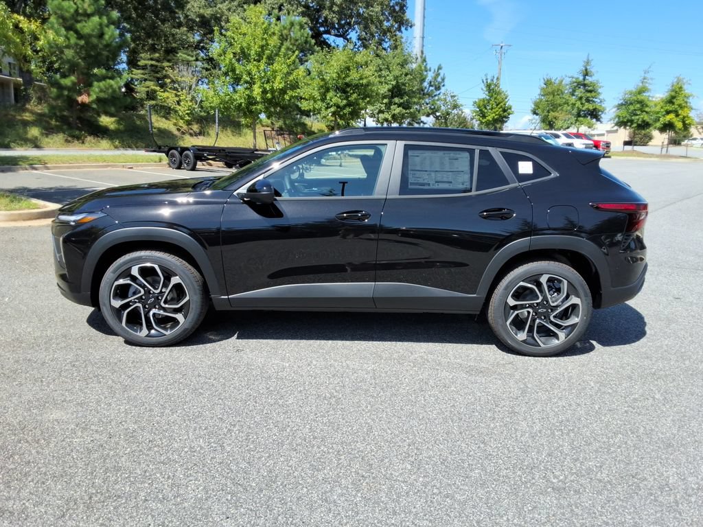 New 2026 Chevrolet Trax RS w/ Sunroof Package FWD image 8