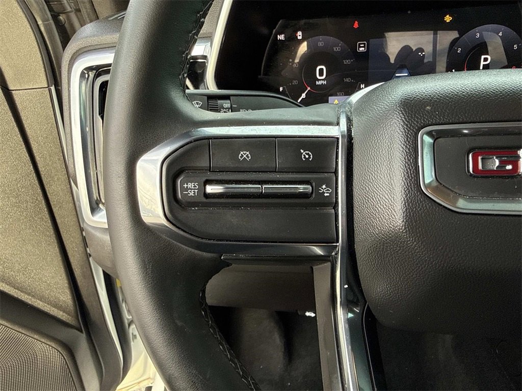 Used 2024 GMC Canyon Elevation image 15