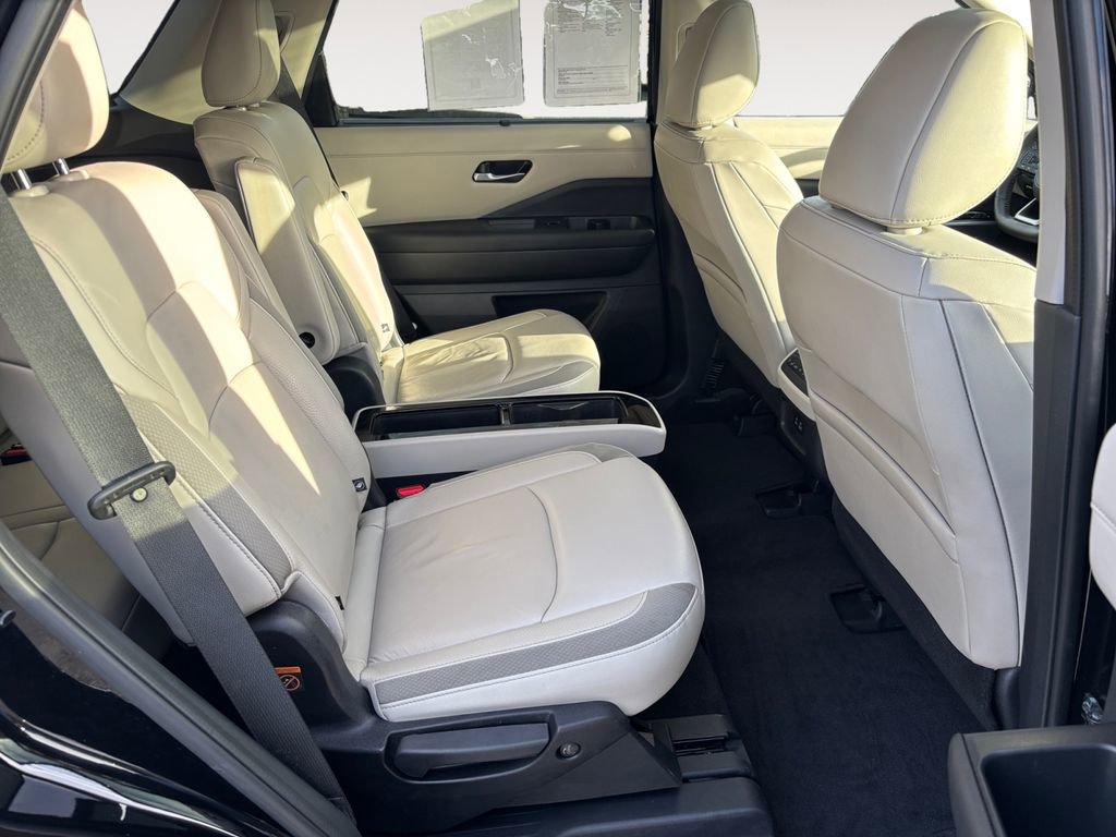 Used 2022 Nissan Pathfinder SL w/ SL Premium Package AWD/4WD image 11