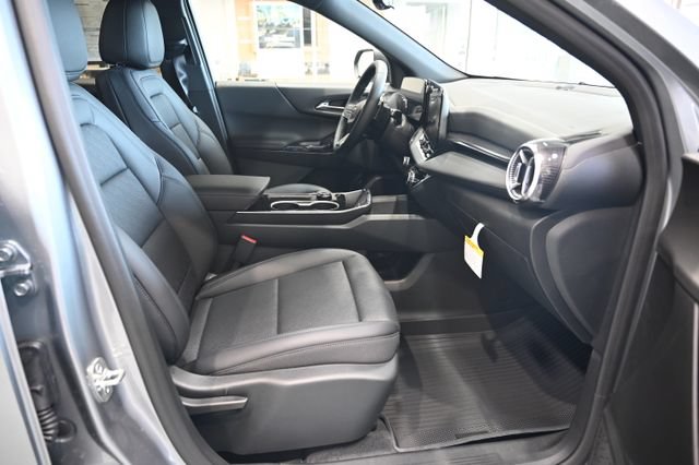 New 2027 Chevrolet Equinox LT w/ Convenience Package II FWD image 10