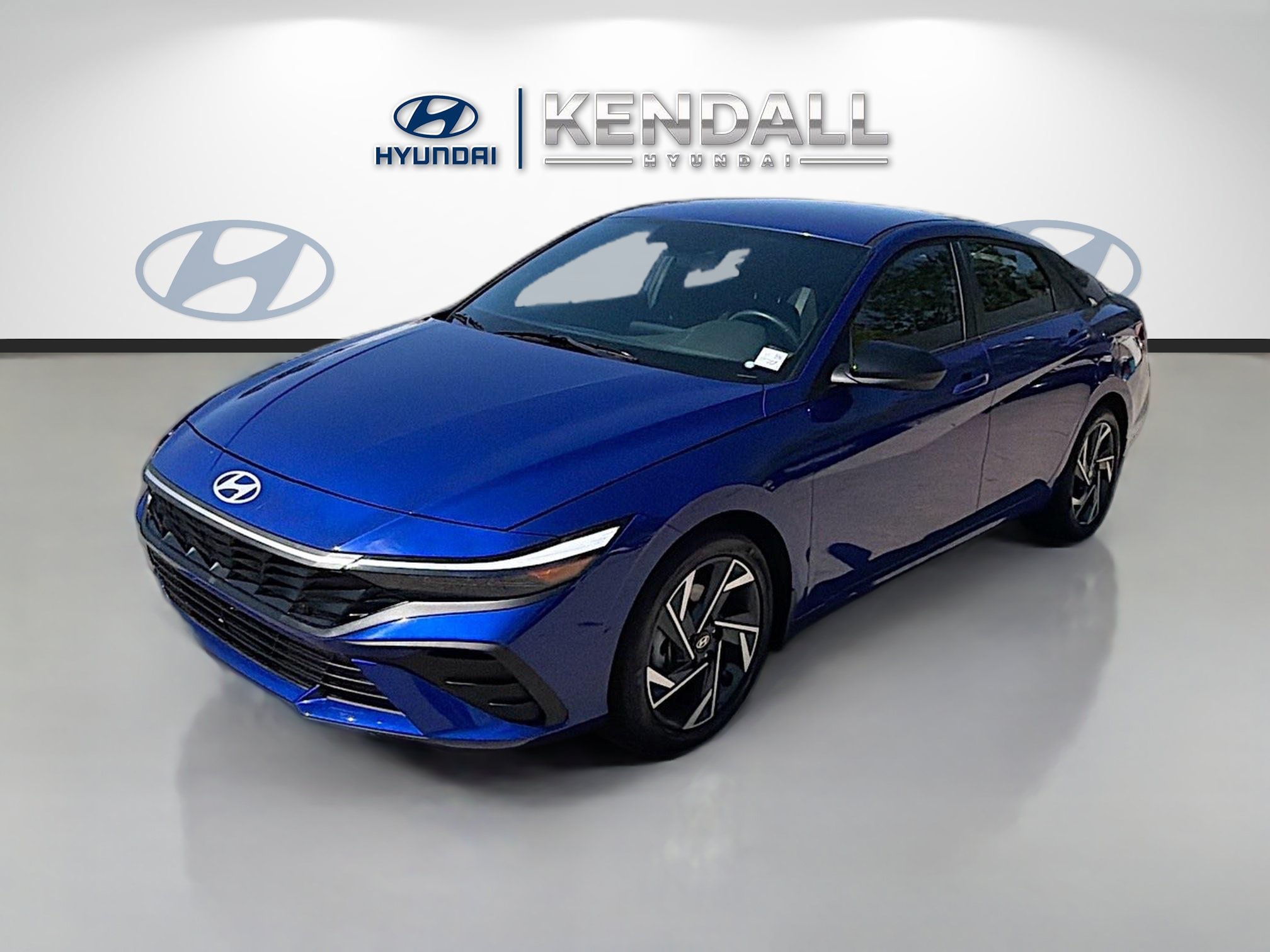 Used 2025 Hyundai Elantra Sport FWD image 3