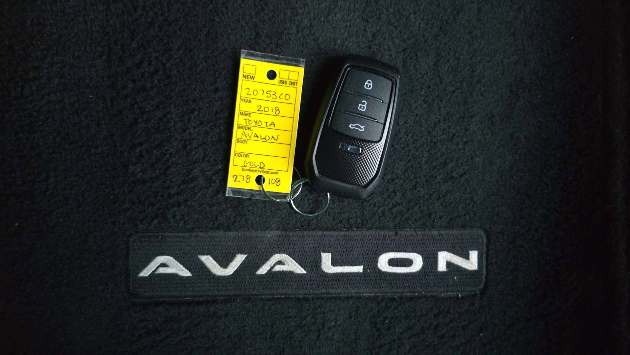 Used 2018 Toyota Avalon XLE Premium image 28