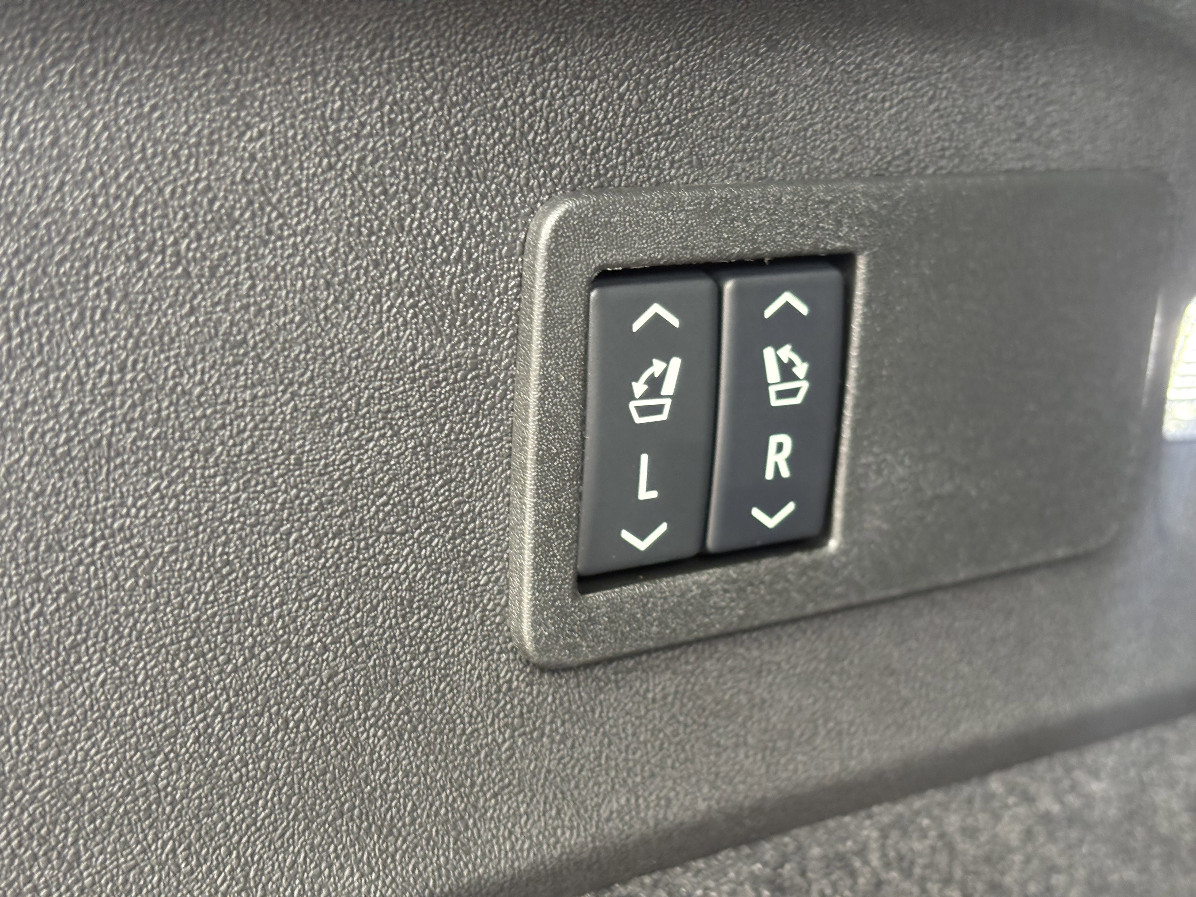 New 2026 Cadillac Escalade IQL Sport 2 image 10