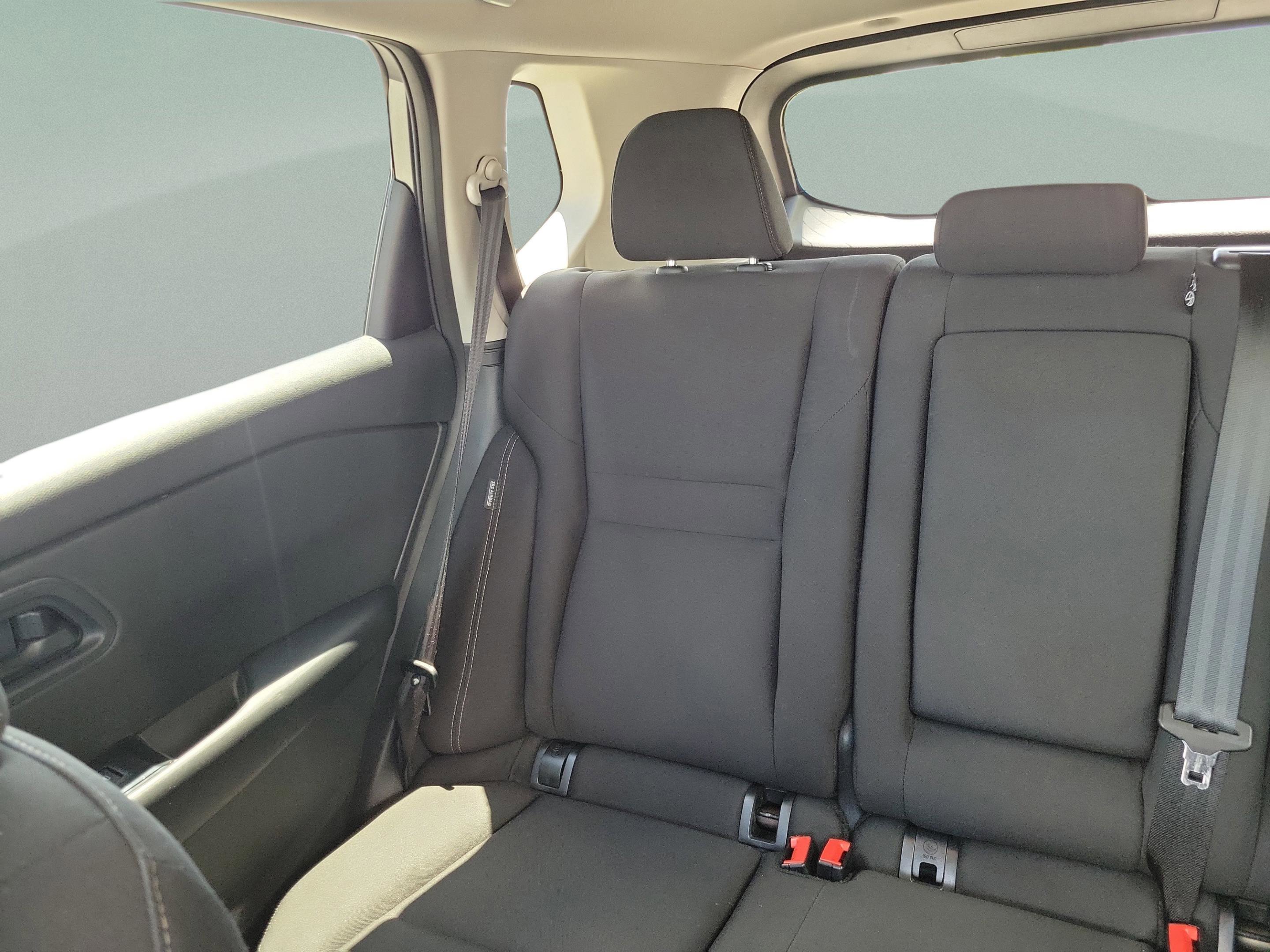 Used 2024 Nissan Rogue S AWD/4WD image 8