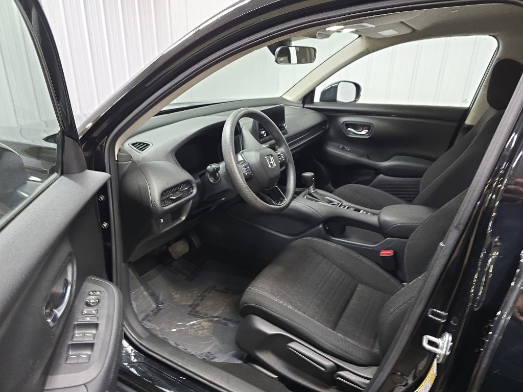 Used 2023 Honda HR-V LX image 28