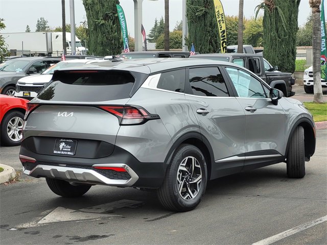 Used 2024 Kia Sportage LX image 5