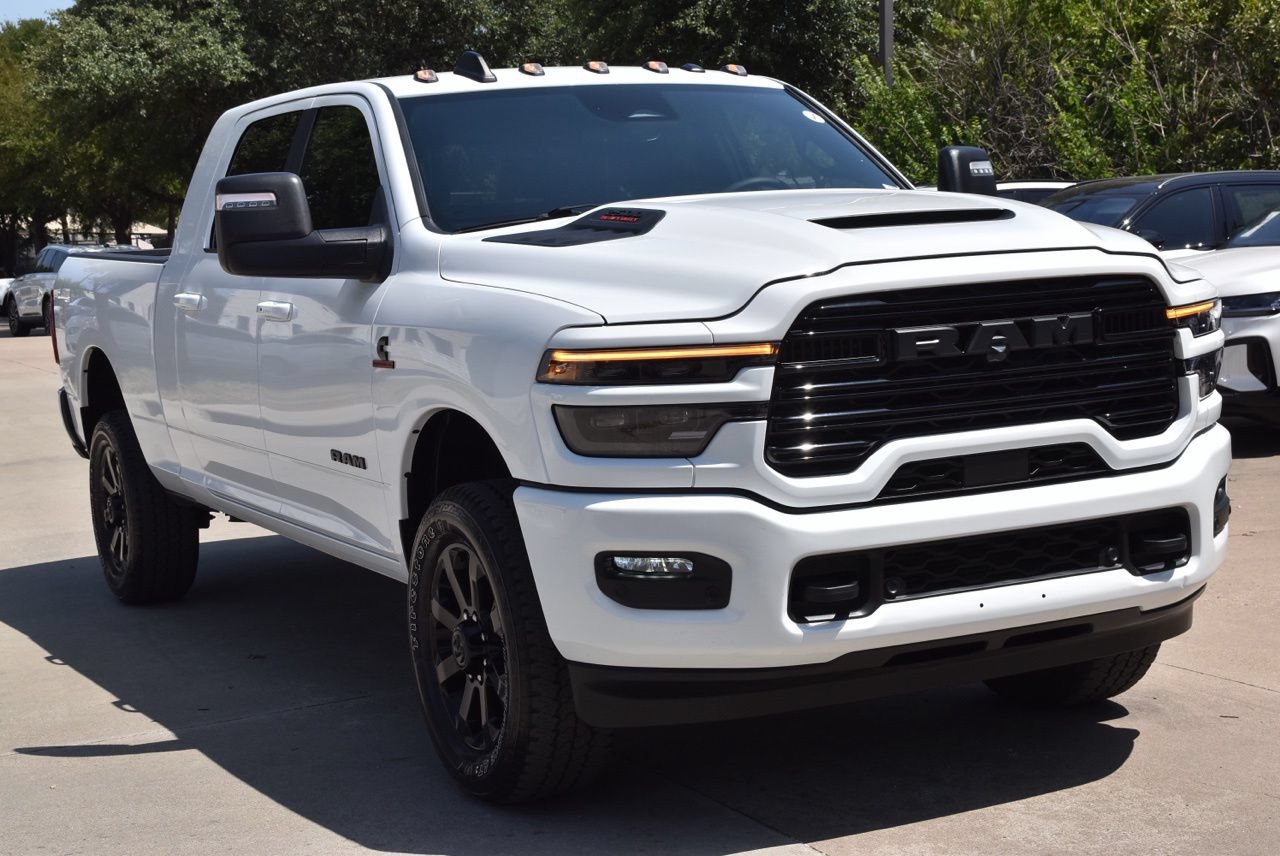 Used 2025 RAM 2500 Laramie w/ Night Edition AWD/4WD image 4