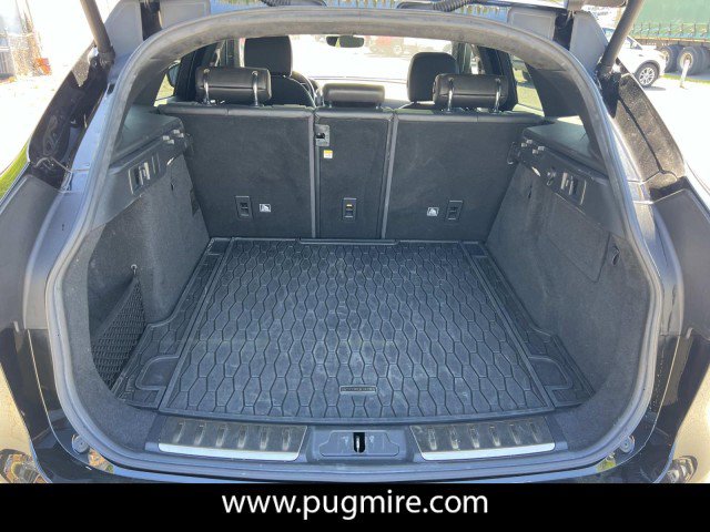 Used 2019 Jaguar F-PACE Premium image 18