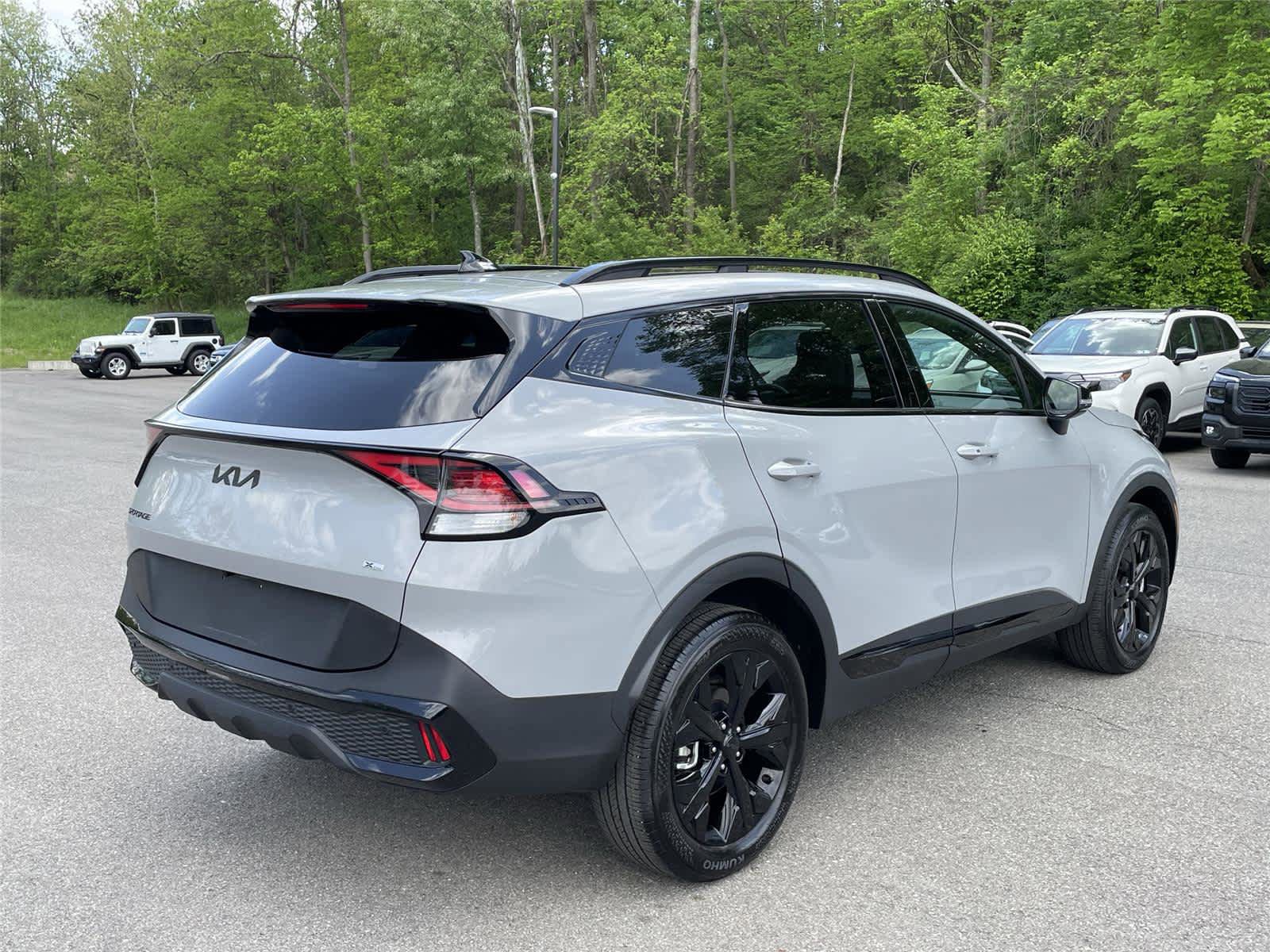 Used 2025 Kia Sportage X-Line w/ Premium Package AWD/4WD image 5