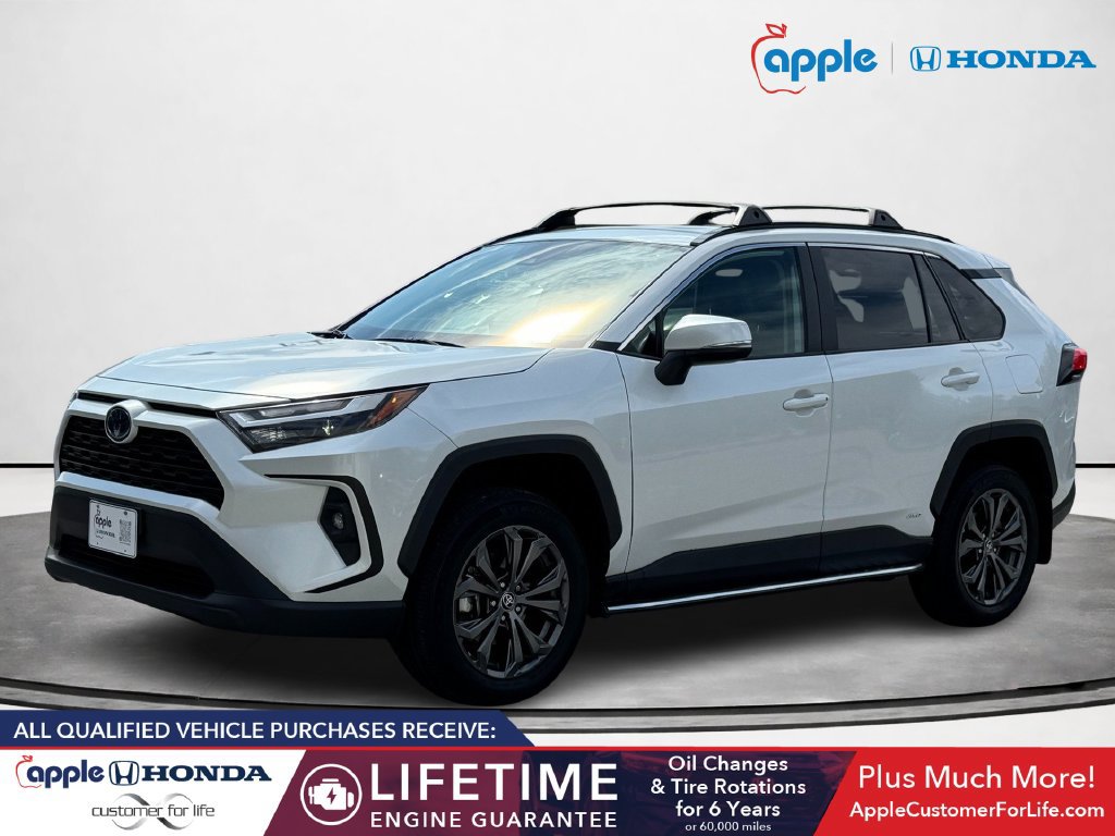Used 2023 Toyota RAV4 XLE Premium AWD/4WD image 5