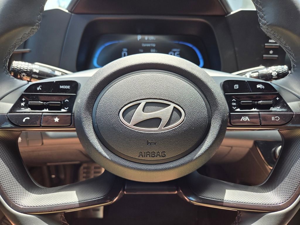Used 2025 Hyundai Elantra Sport FWD image 29