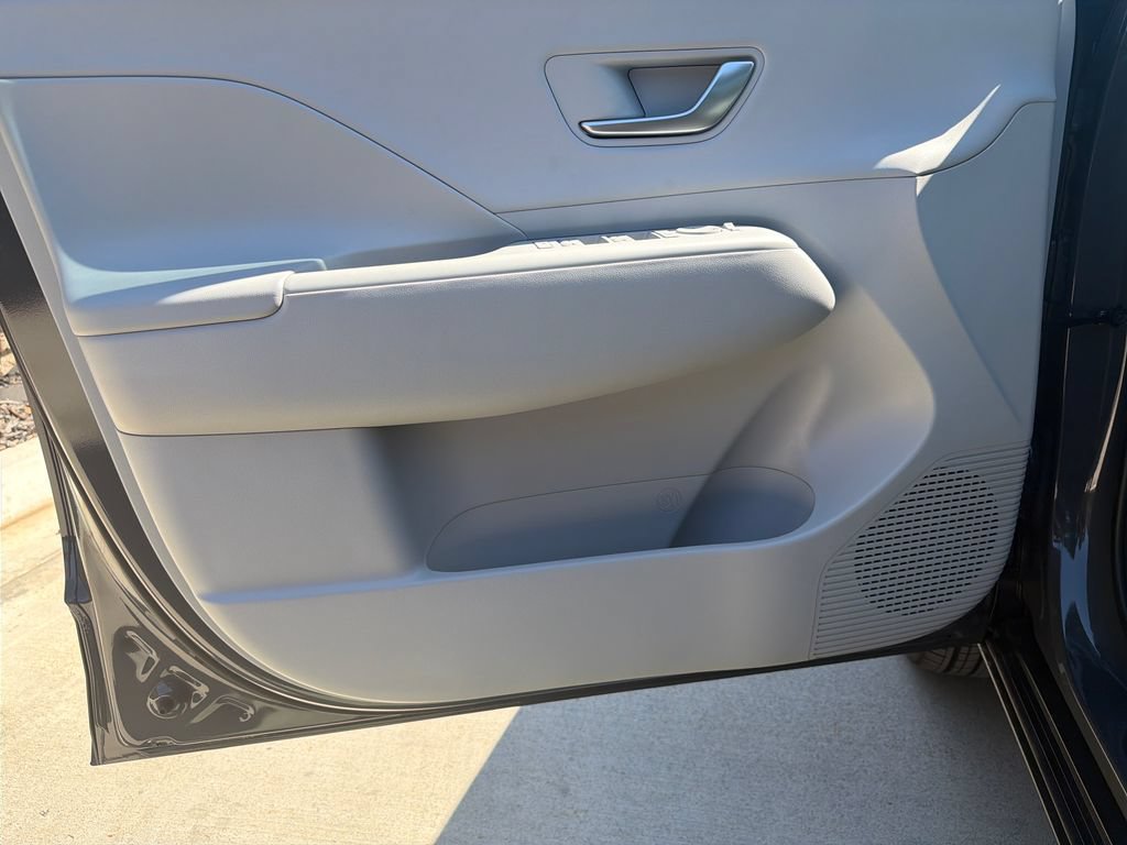 New 2026 Hyundai Kona SEL Premium FWD image 13