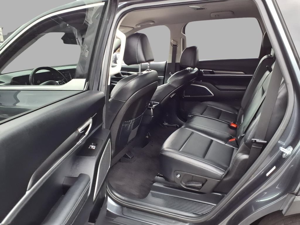 Used 2024 Kia Telluride LX AWD/4WD image 24