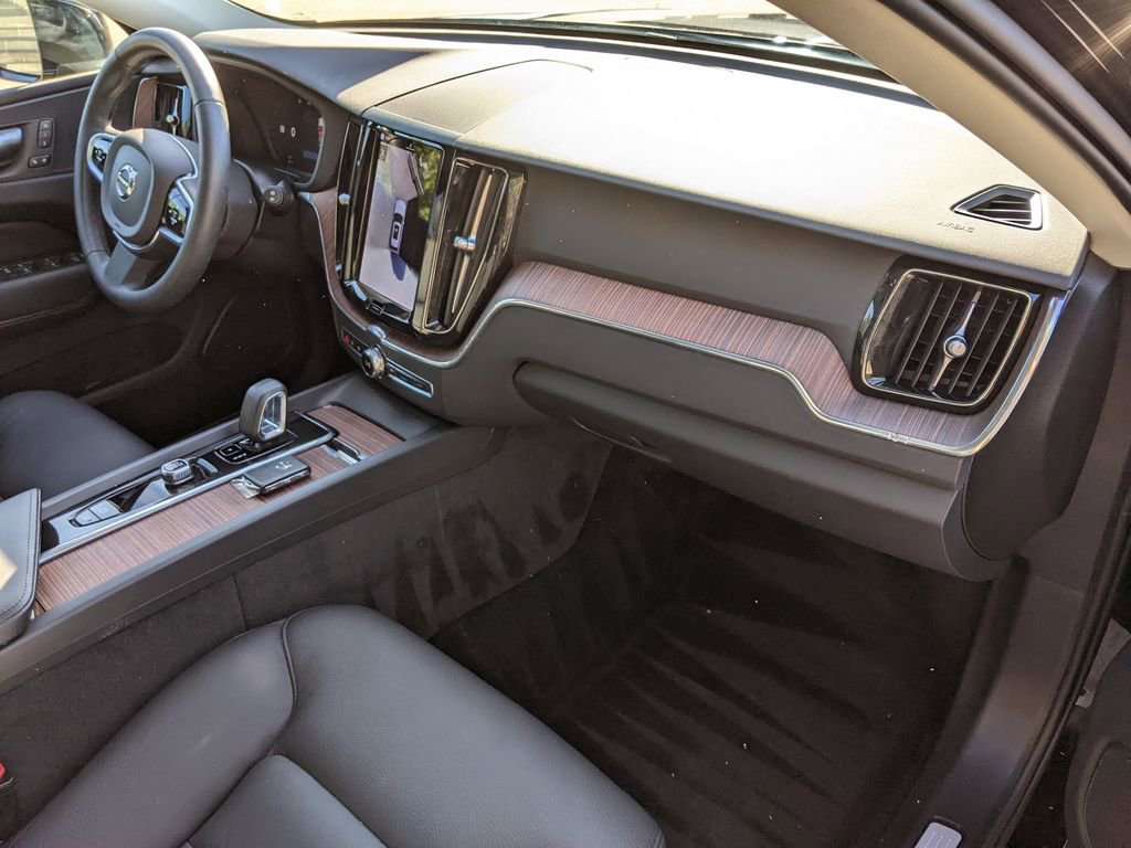 Certified 2023 Volvo XC60 B5 Plus w/ Climate Package AWD/4WD image 21