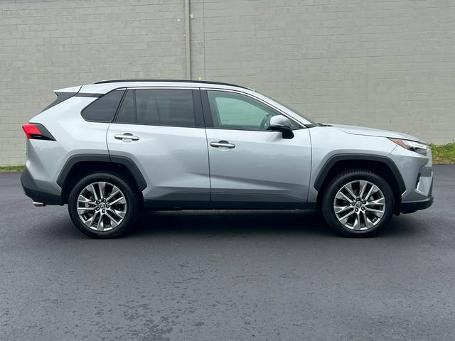 Used 2022 Toyota RAV4 Limited AWD/4WD image 53