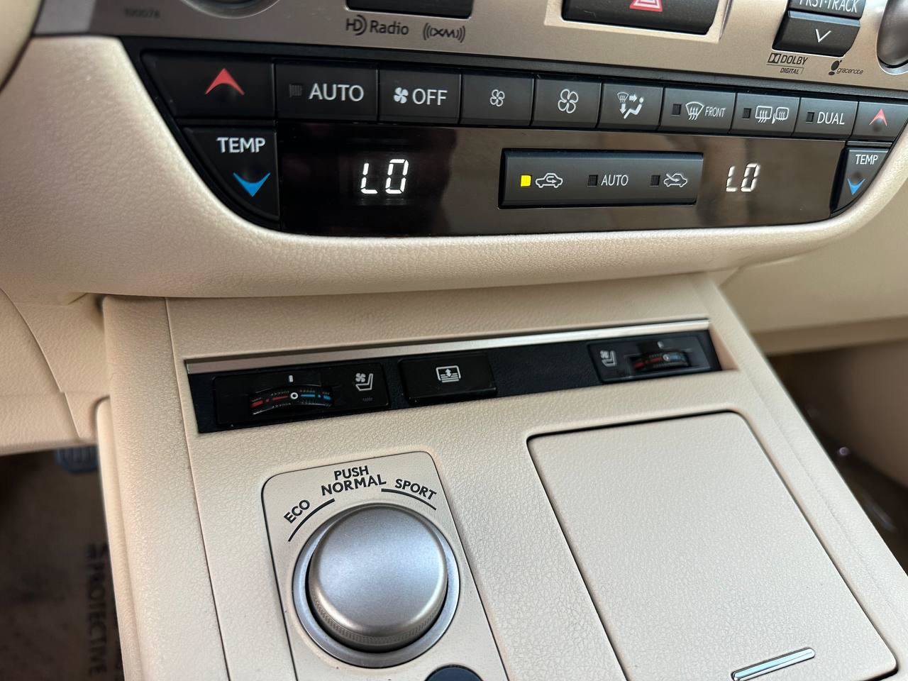 Used 2013 Lexus ES 350 w/ Luxury Pkg FWD image 44