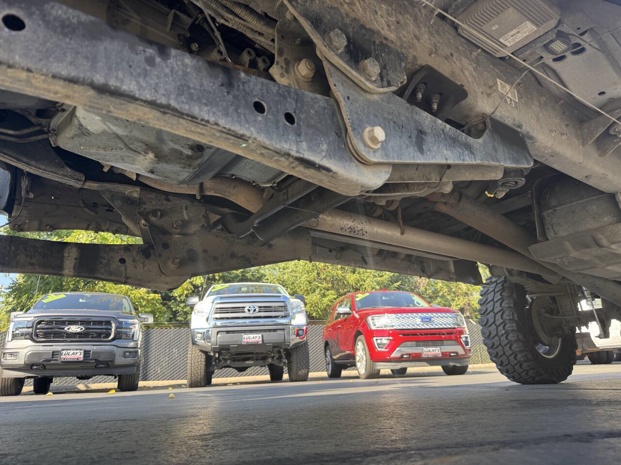 Used 2015 Ford F250 Platinum w/ FX4 Off-Road Package image 30