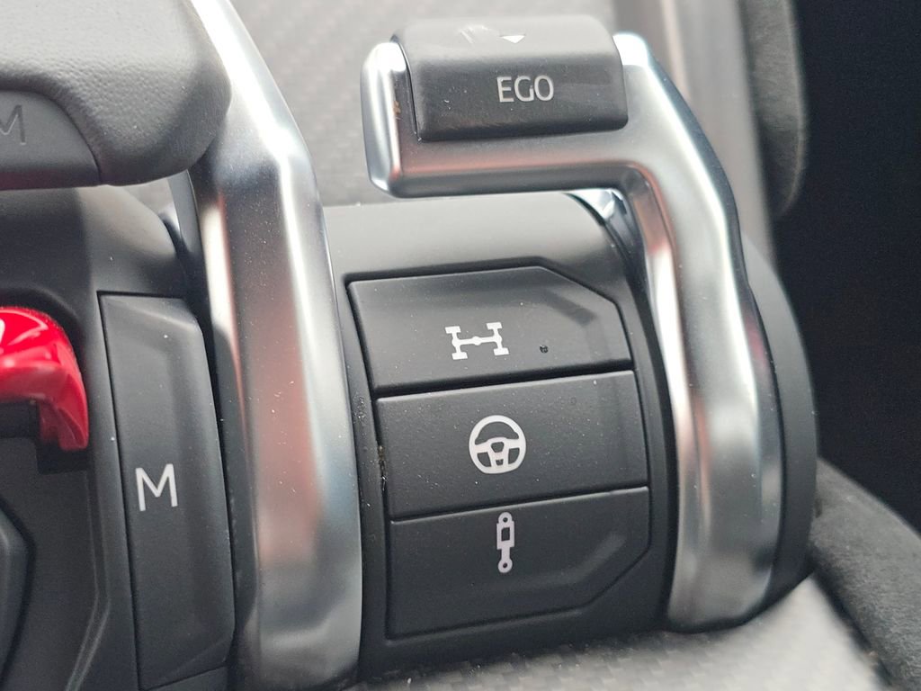 Used 2024 Lamborghini Urus Performante AWD/4WD image 33