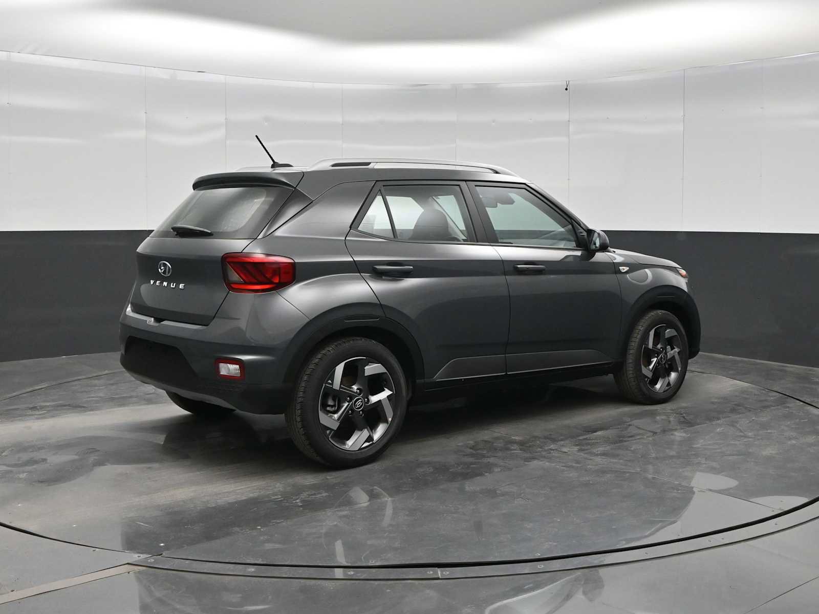 New 2026 Hyundai Venue SEL FWD image 8