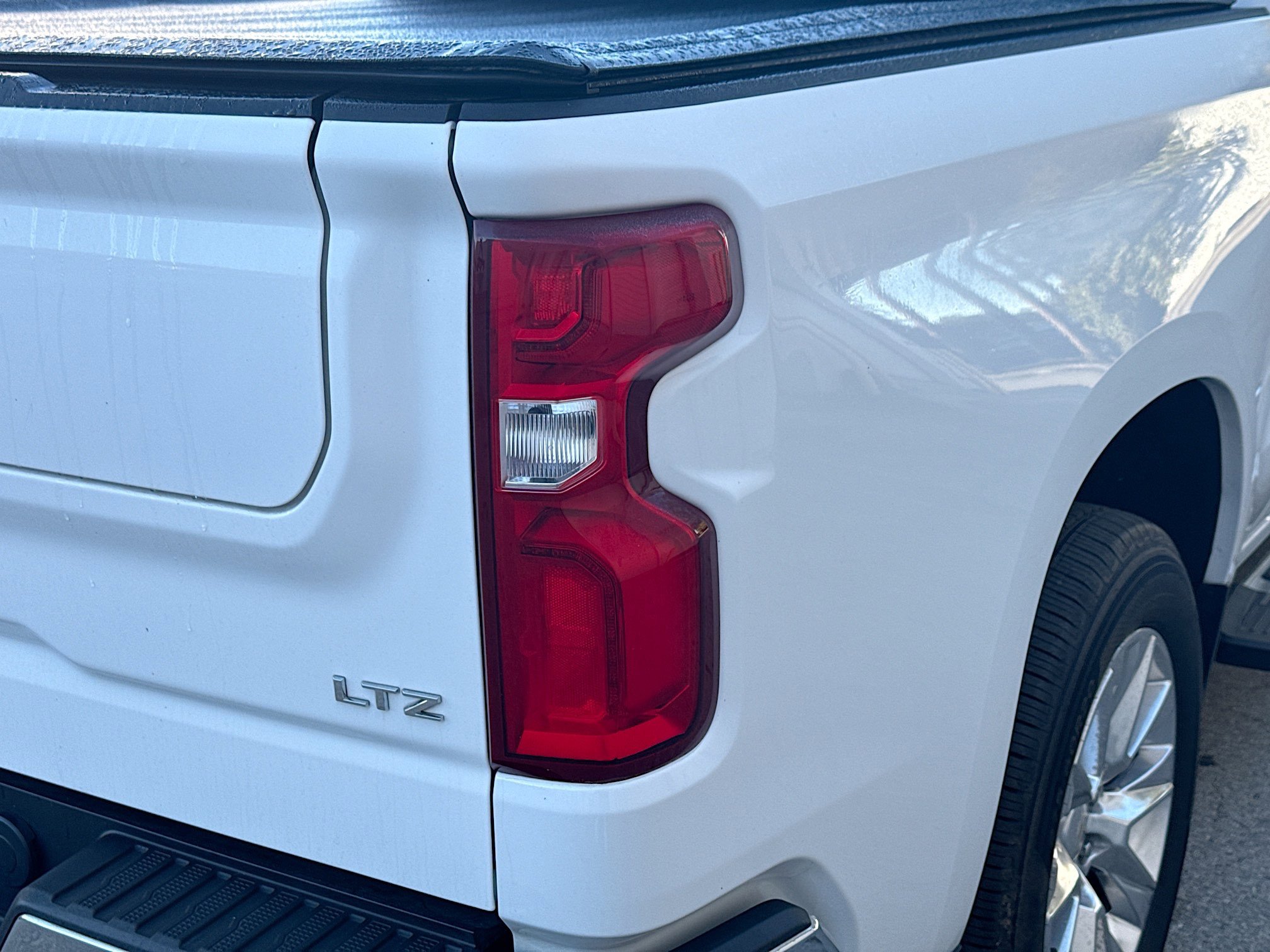 Used 2022 Chevrolet Silverado 1500 LTZ w/ LTZ Convenience Package II image 28