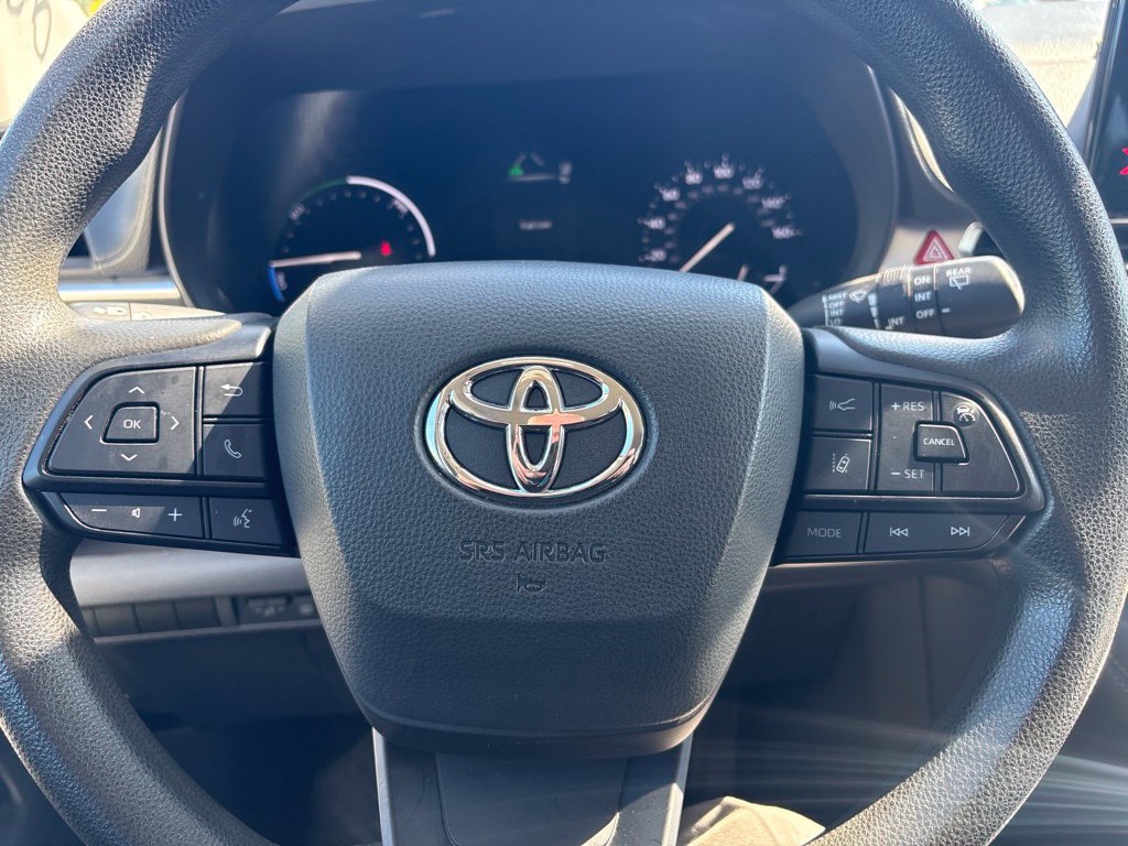Used 2022 Toyota Sienna LE AWD/4WD image 18
