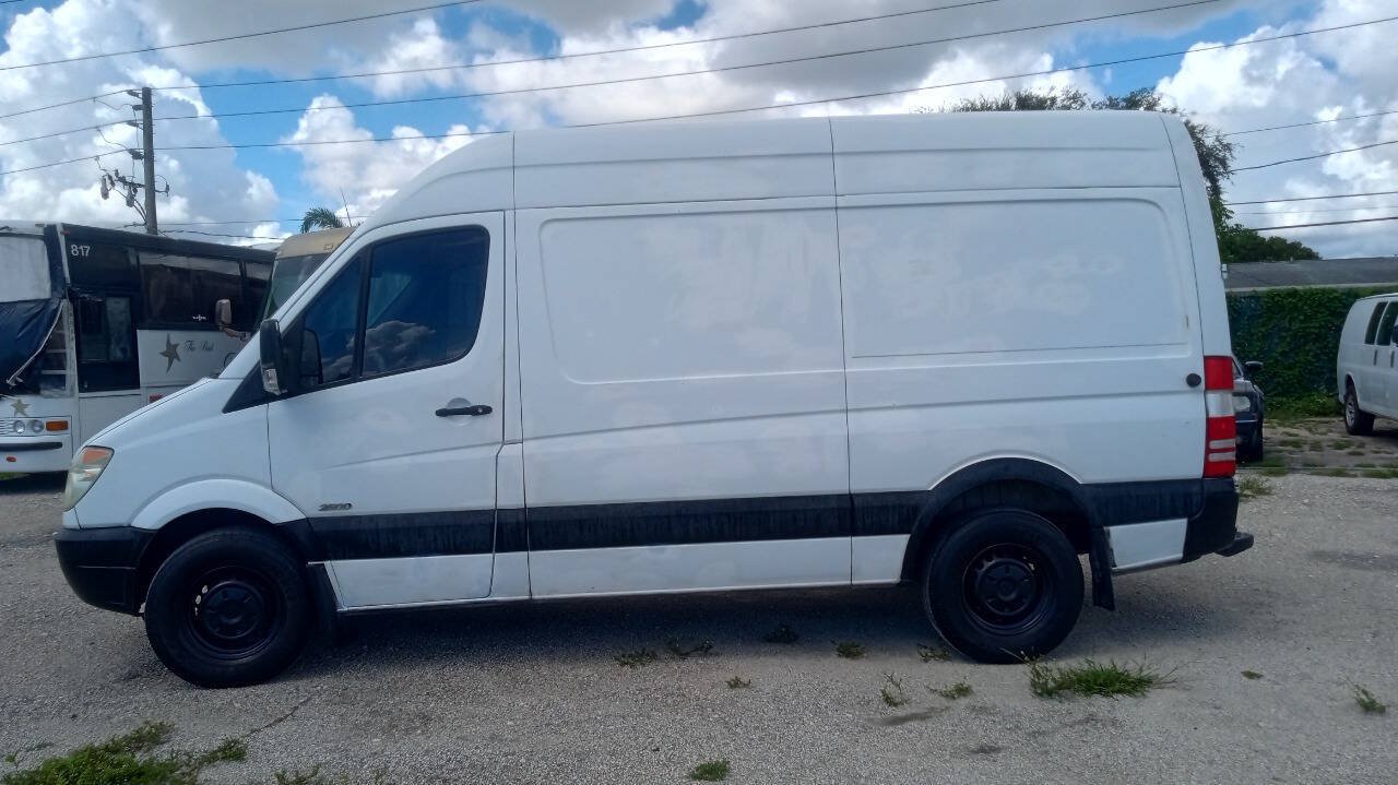Used 2008 Dodge Sprinter 3500 RWD image 1