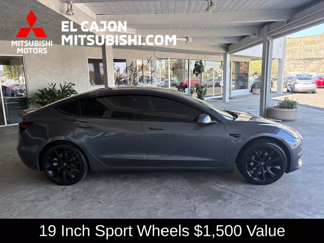 Used 2018 Tesla Model 3 Long Range RWD image 2