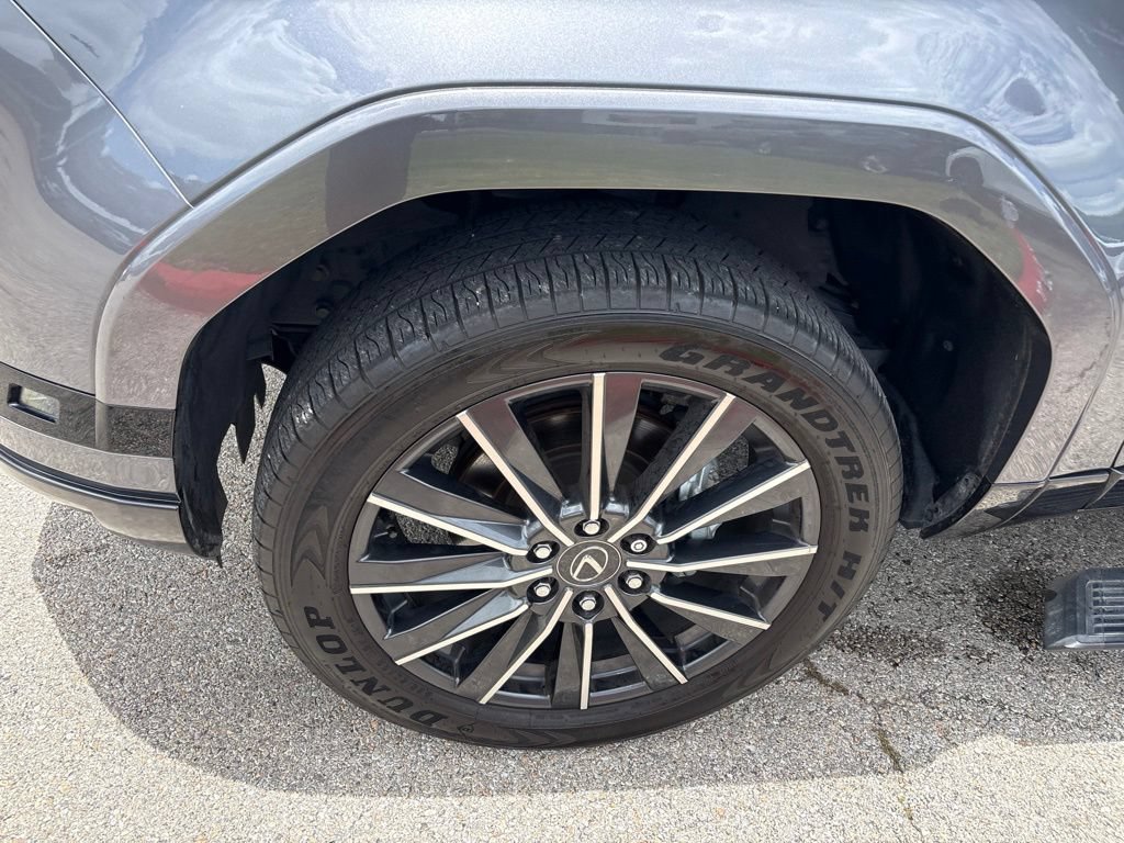 Certified 2025 Lexus GX 550 w/ Accessory Package (Z1) AWD/4WD image 9