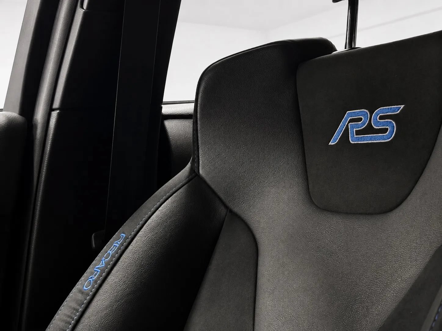 Used 2017 Ford Focus RS AWD/4WD image 34