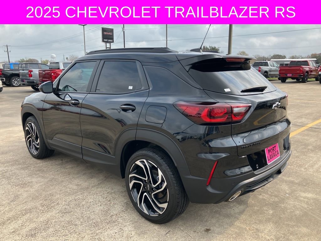 Used 2025 Chevrolet TrailBlazer RS w/ Convenience Package image 5