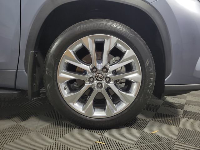Used 2023 Toyota Highlander Limited image 11